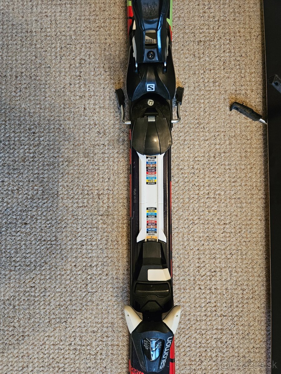 lyže, lyžiarky, prilba - 3