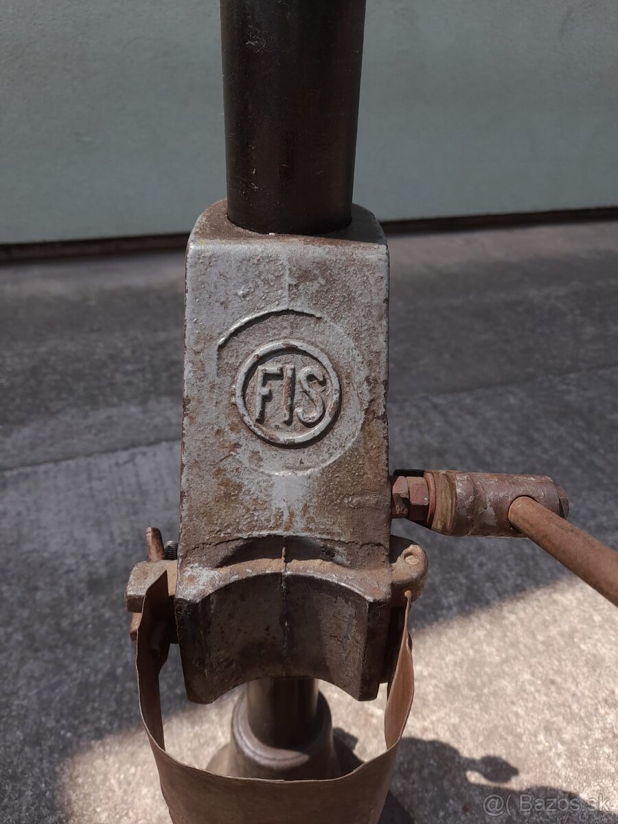 Stojan na vŕtačku, vŕtačka - 3