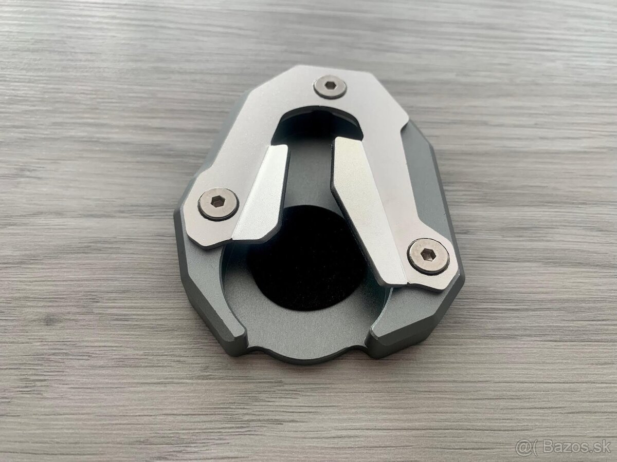 Pätka na Triumph Tiger 900 - 3