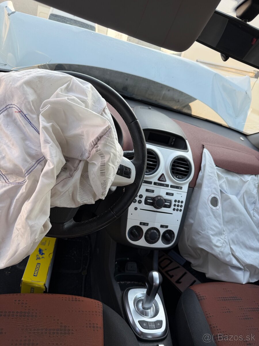 Opel Corsa Automat - 3