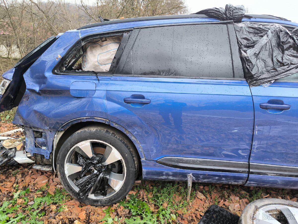 AUDI Q7 4M - NÁHRADNÉ DIELY - 3