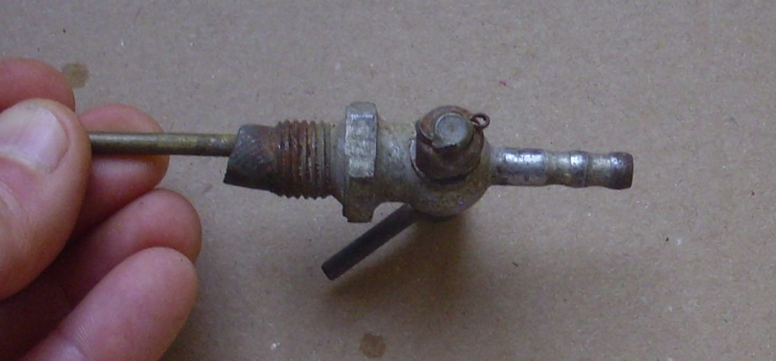 Jawa 550,555 a 250 pérak palivový ventil - originál - 3