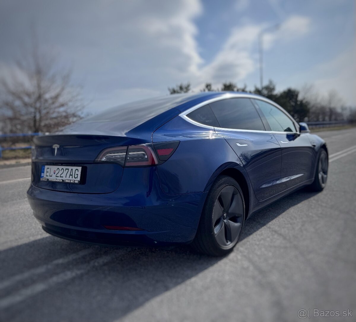 Tesla model 3 na prenájom - 3