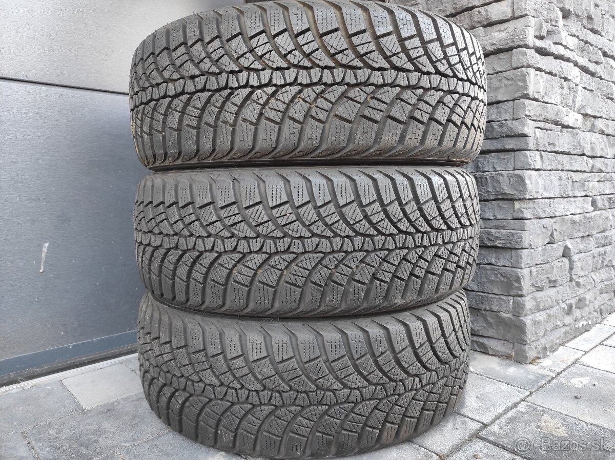 Zimné pneumatiky 205/45R17 Kumho 4ks - 3
