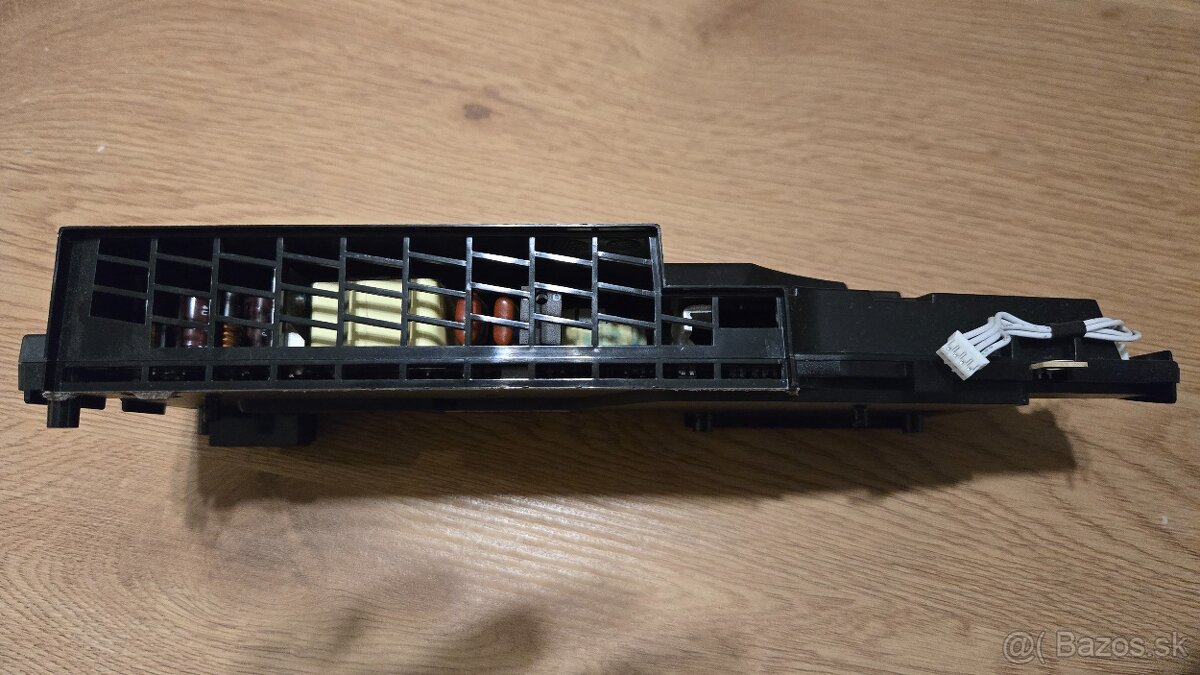 Sony PlayStation 3 PS3 Super Slim - Zdroj Power Supply - 3