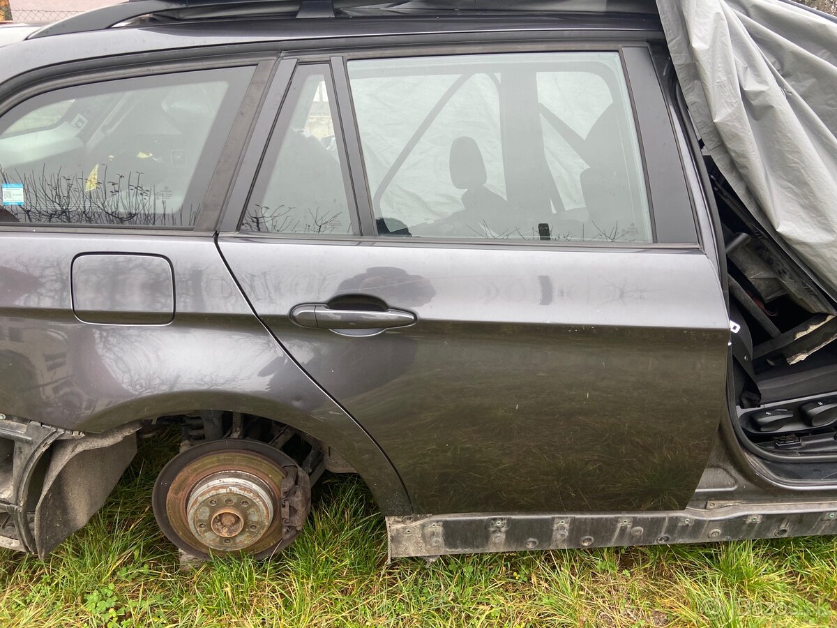 Rozpredam lacno bmw e91 318i - 3