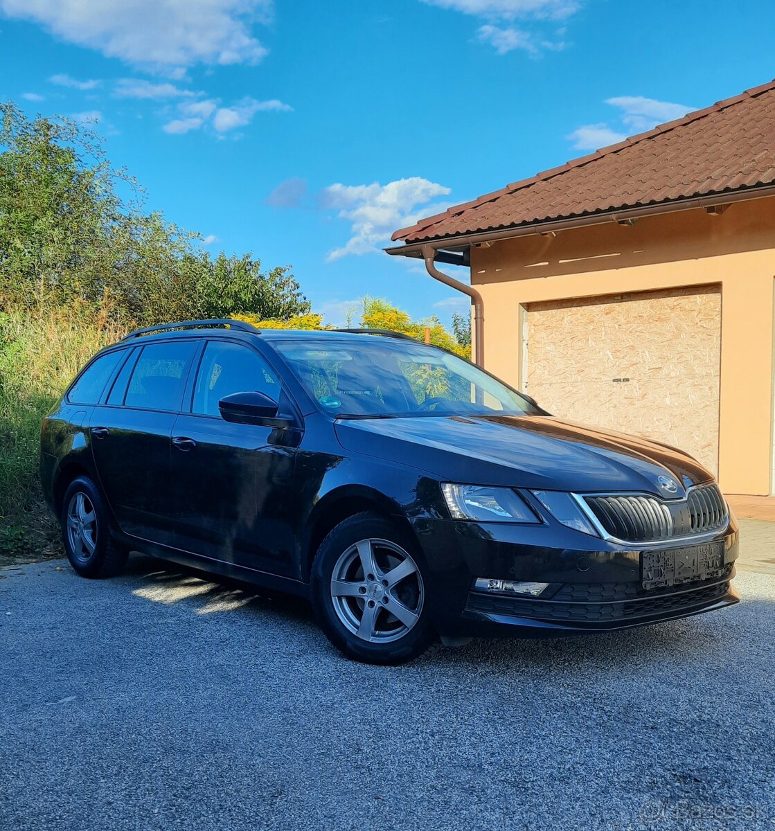 Predám Škoda Octavia Combi 1.6 TDI 115k Ambition - 3