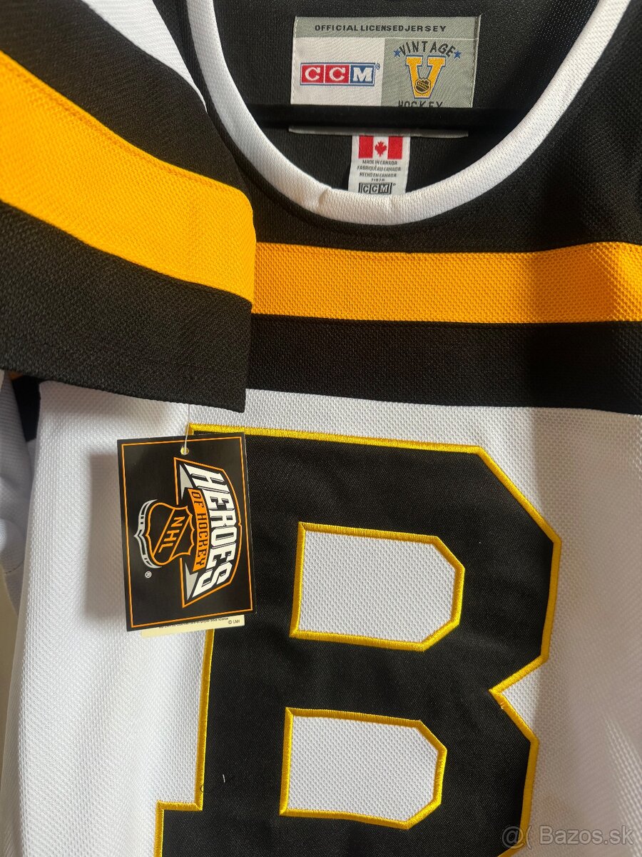 Zdeno Chára 33 “C” Boston Bruins - 3