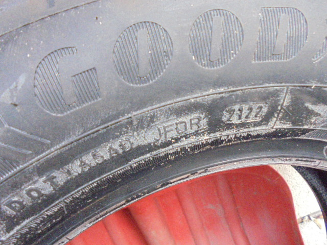 Goodyear EfficientGrip Performance 185/65 R15 č.20n - 3