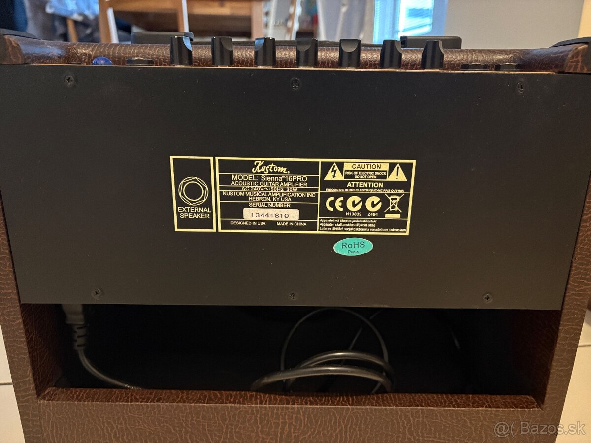 Kombo pre akusticku gitaru Kustom Sienna 16PRO - 3