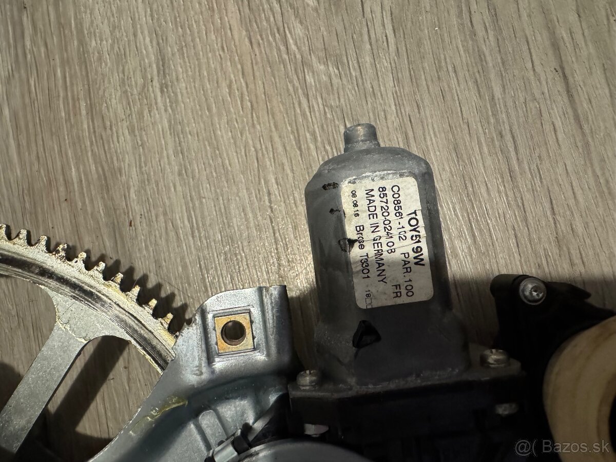 Mechanizmus ľavého predného okna Toyota Auris 2 - 3