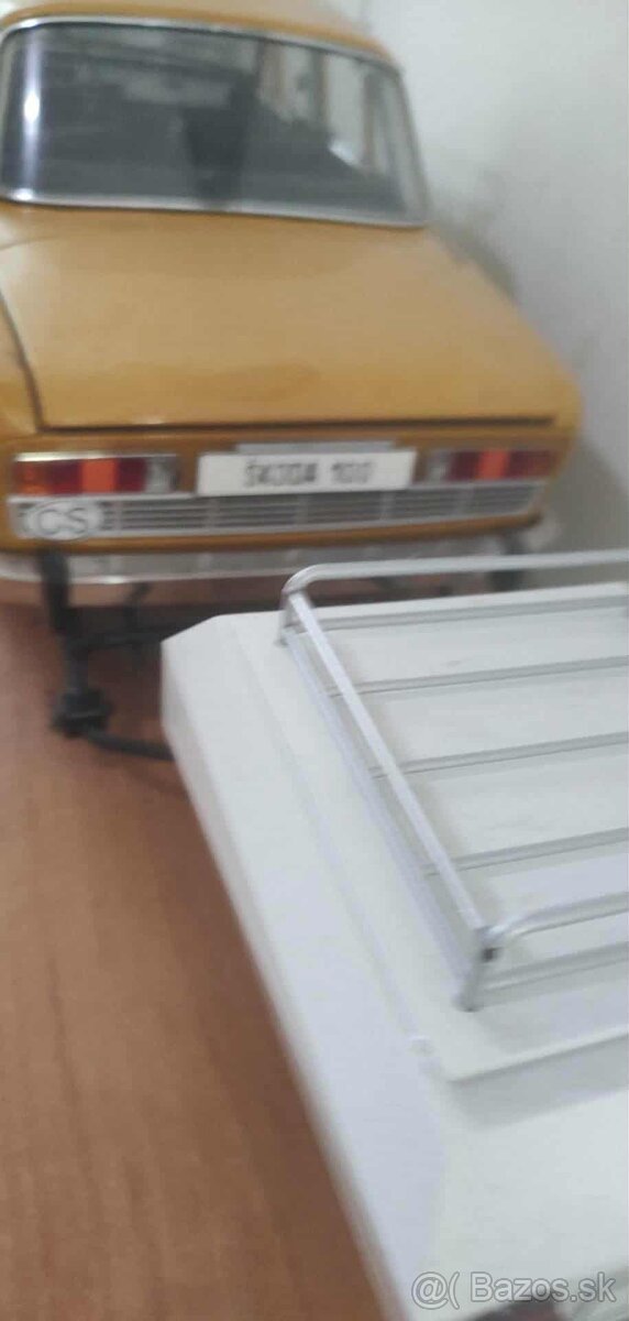 MODEL DEAGOSTINI SKODA 100 1:8+ PRÍVESNÝ VOZIK - 3