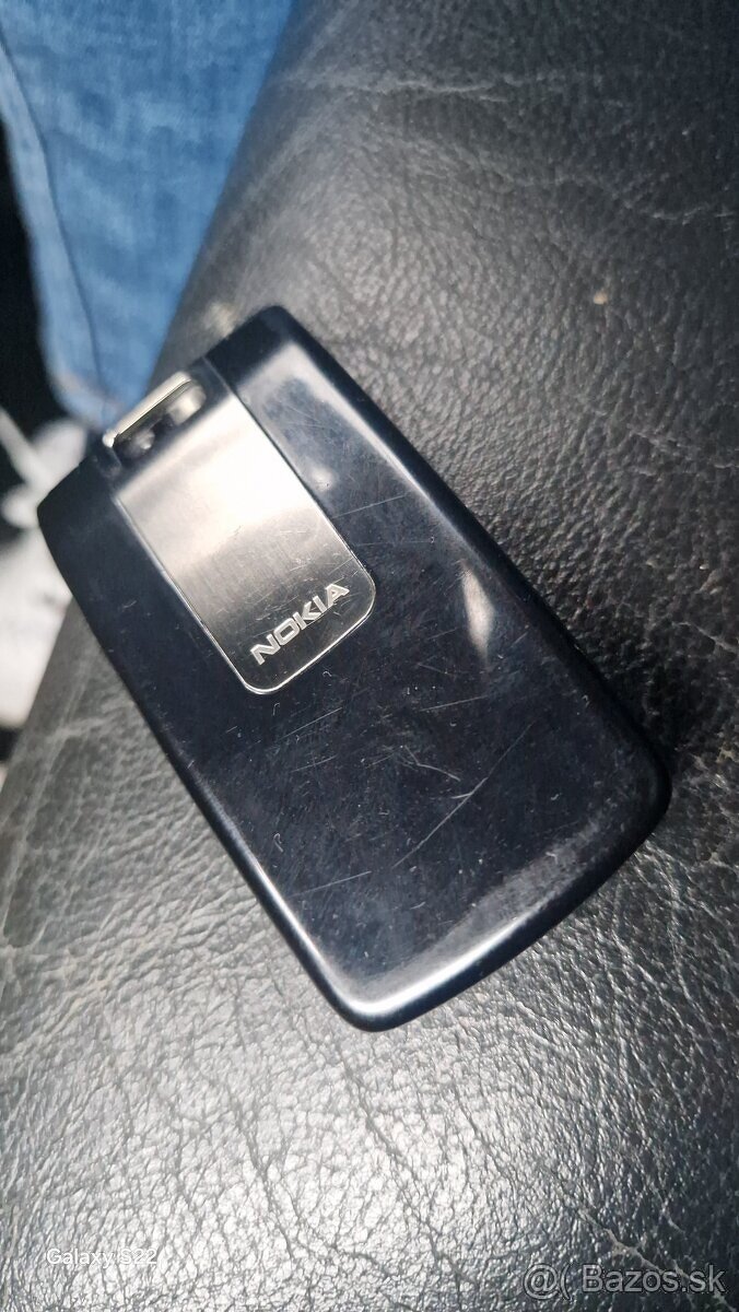 Nokia 6600 Fold - 3