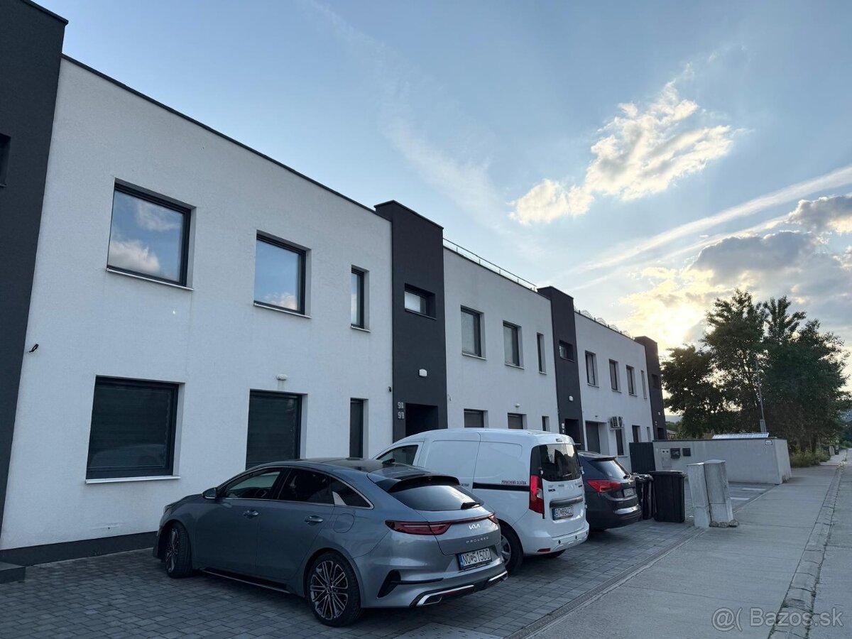 172m2 interiér a exteriér - 3