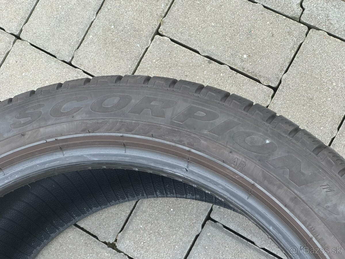 285/40 R20 - 3