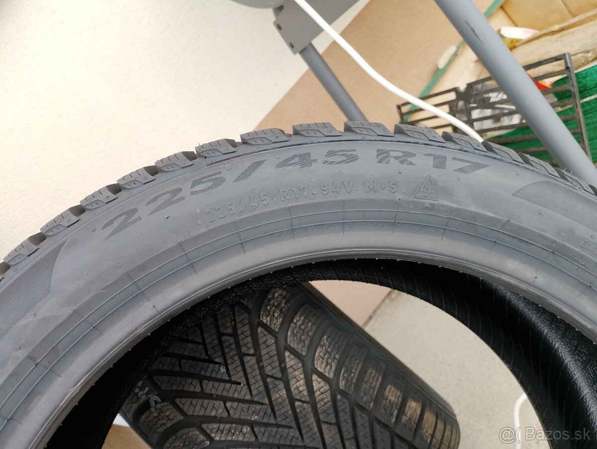 Pirelli powergy 225/45 R17 94V - 3