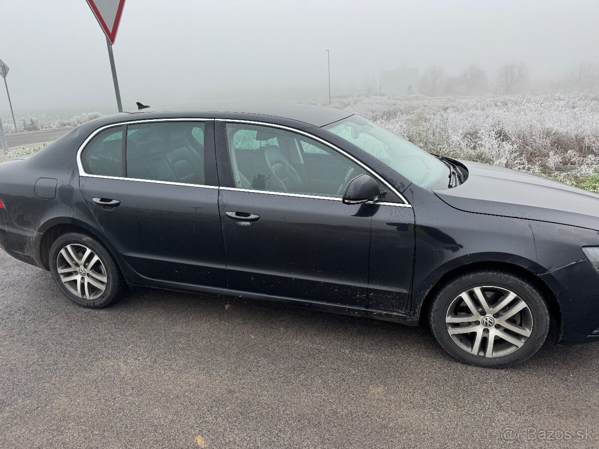 Škoda Superb 2.0 TDI 103 KW DSG - 3
