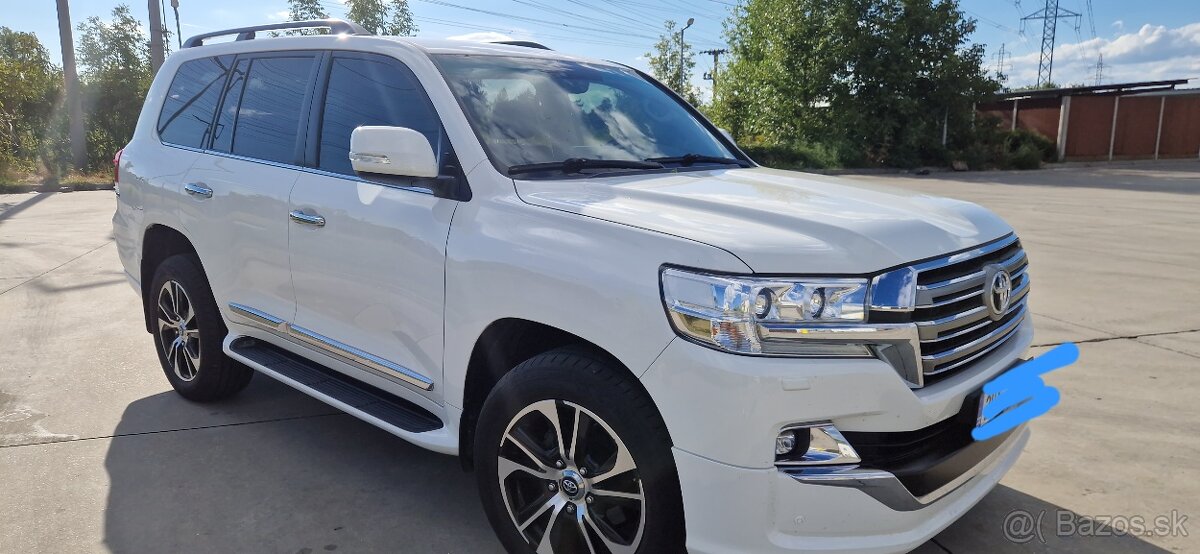Toyota Land Cruiser 200 - 3