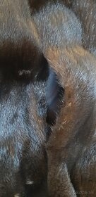 Predám čierny norkový kožuch - 3