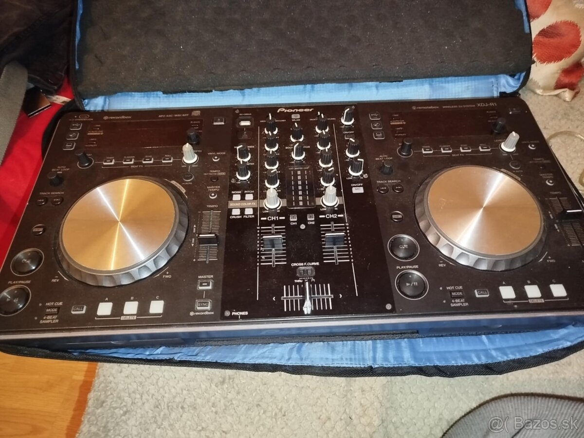 Pioneer XDJ-R1 - 3