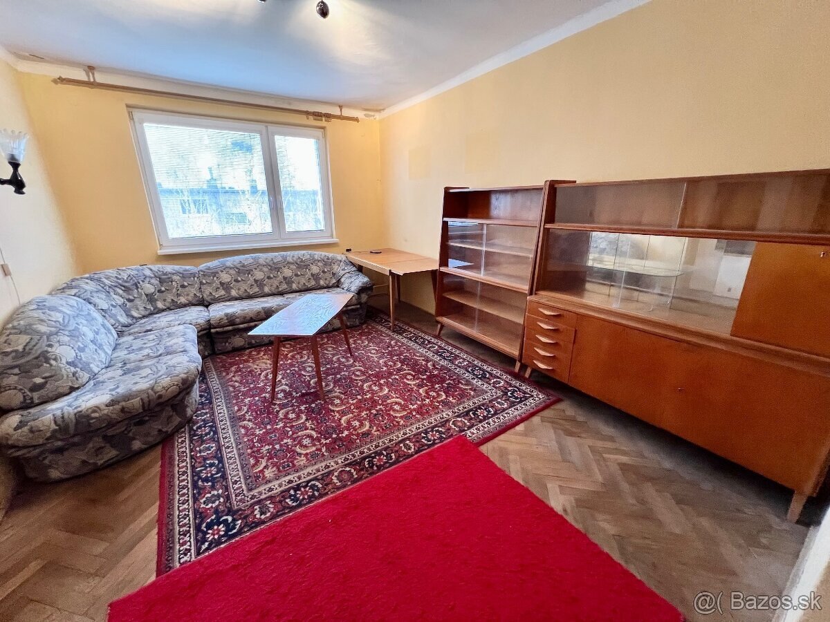 Na predaj tehlový 2 izbový byt, centrum Šurany - 3