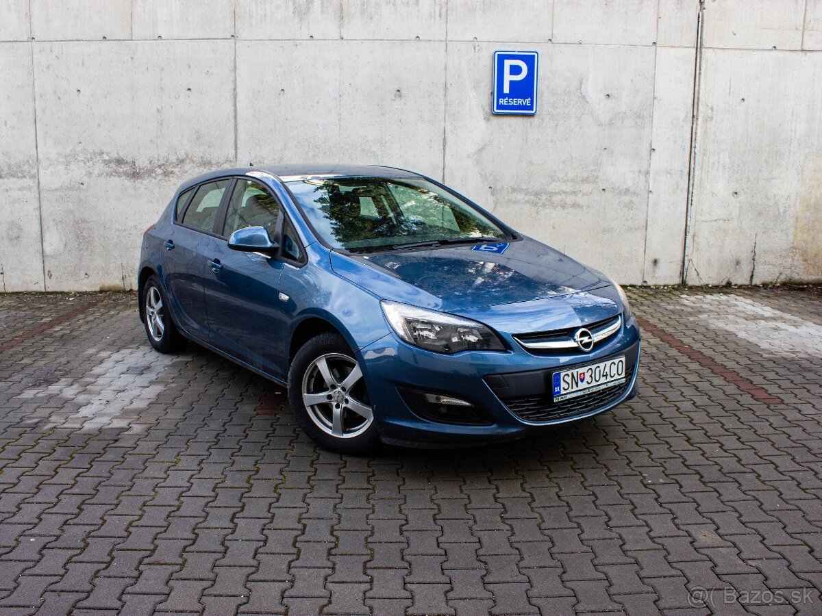 Opel Astra Hatchback 1.4 benzín 74 kW - 3