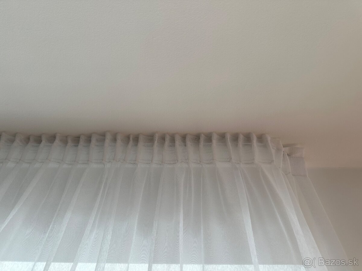 Garniža a záclona už len zavesiť a hotovo - 3