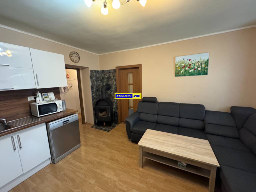 3 izbový zrekonštruovaný byt na predaj Vrútky - 3