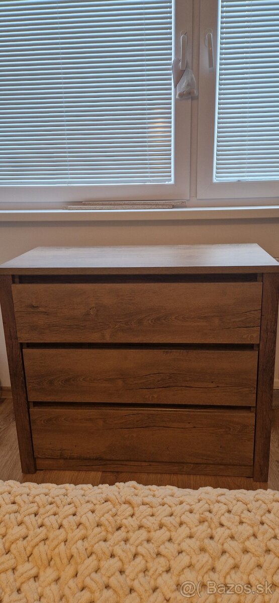 KOMODA, 3 ZASÚVKOVÁ - 3