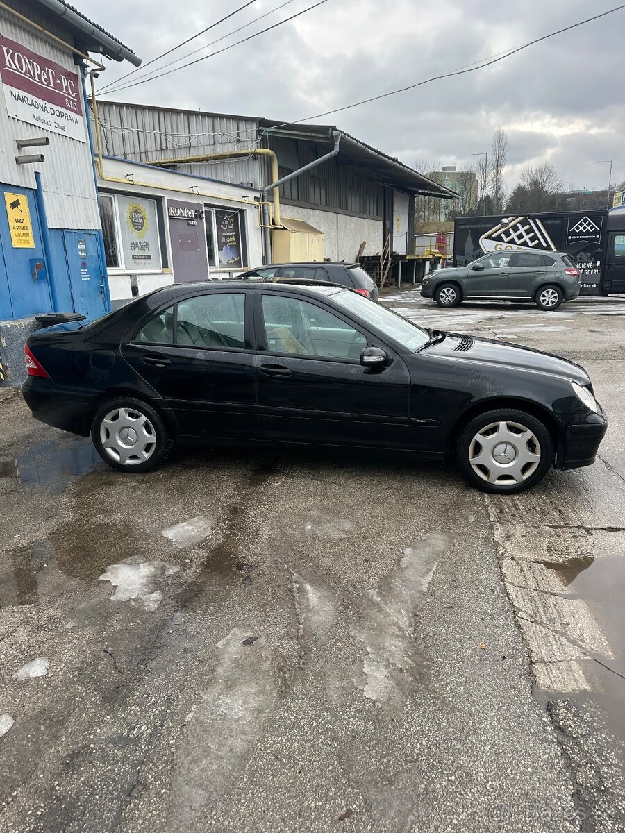 Mercedes Benz W203 Classic 180 kompresor - 3