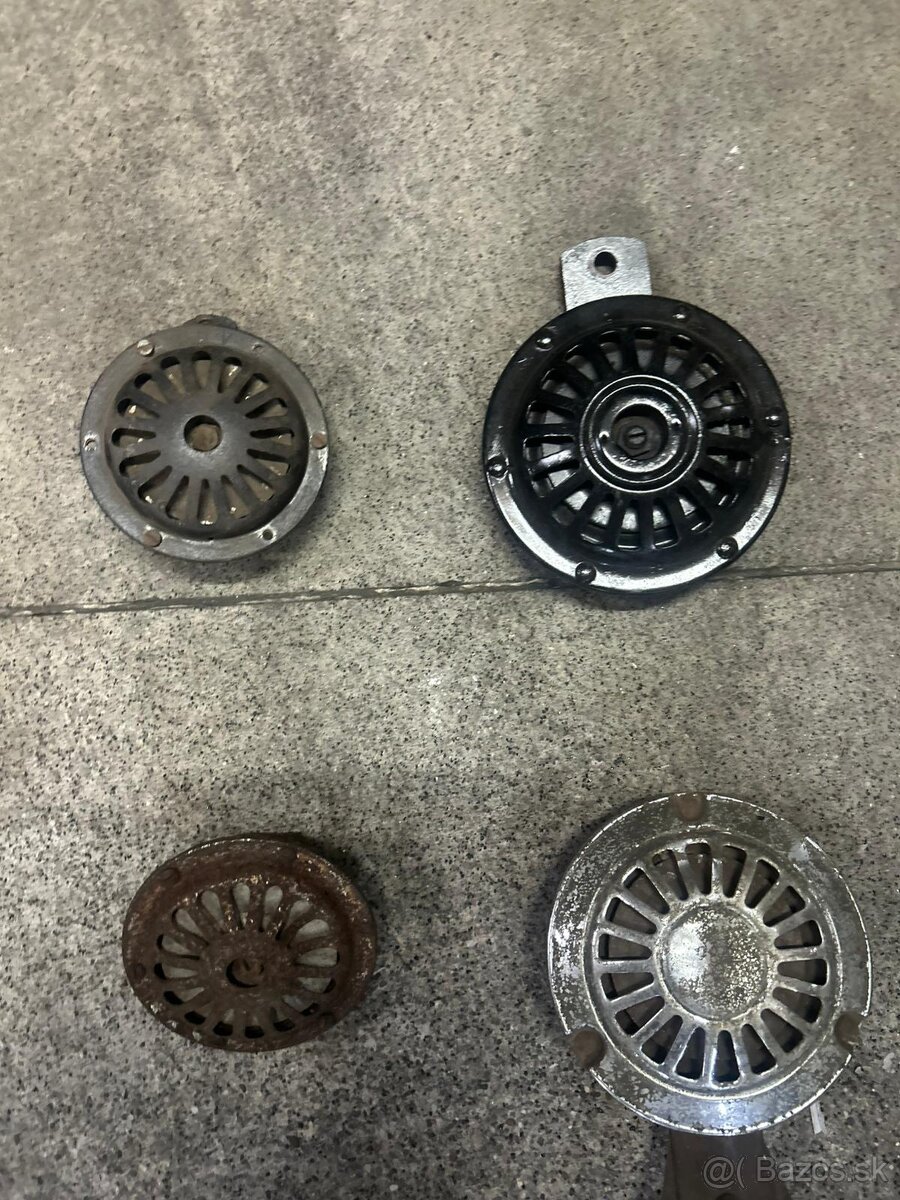 klaksóny na veterány ŠKODA. - 3