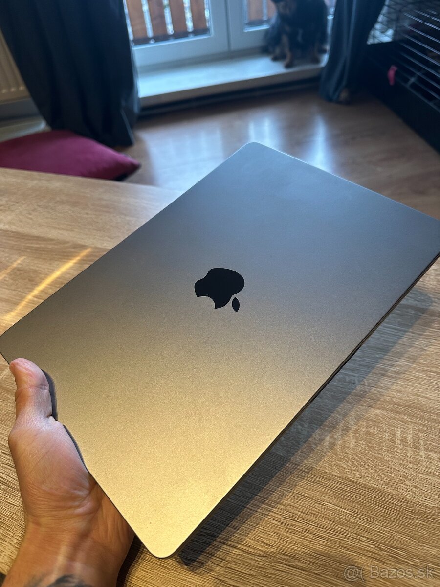 Predám Macbook Air M2 13,6-inch 256GB - 3