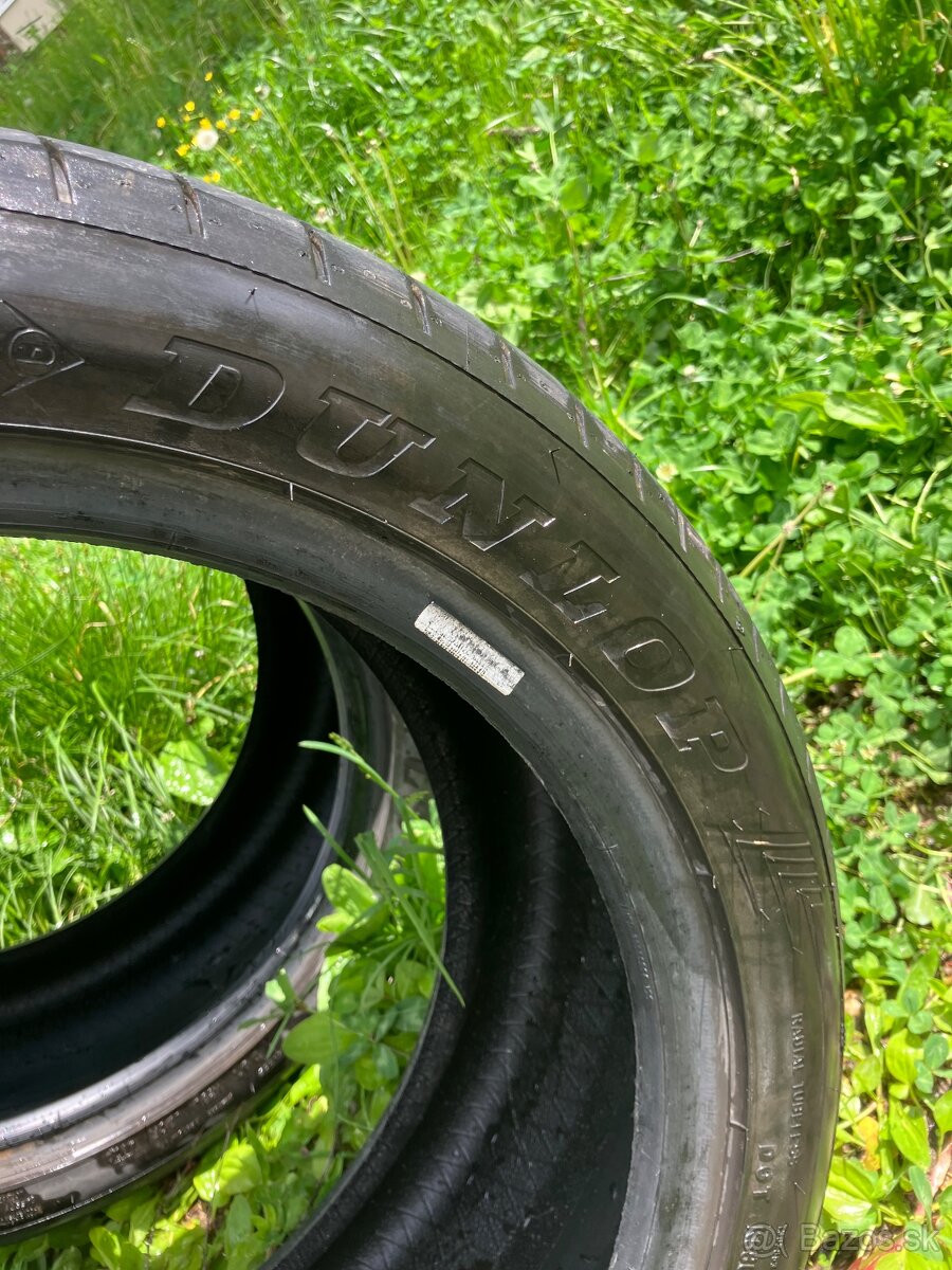 Dunlop 245/45/18 - 3