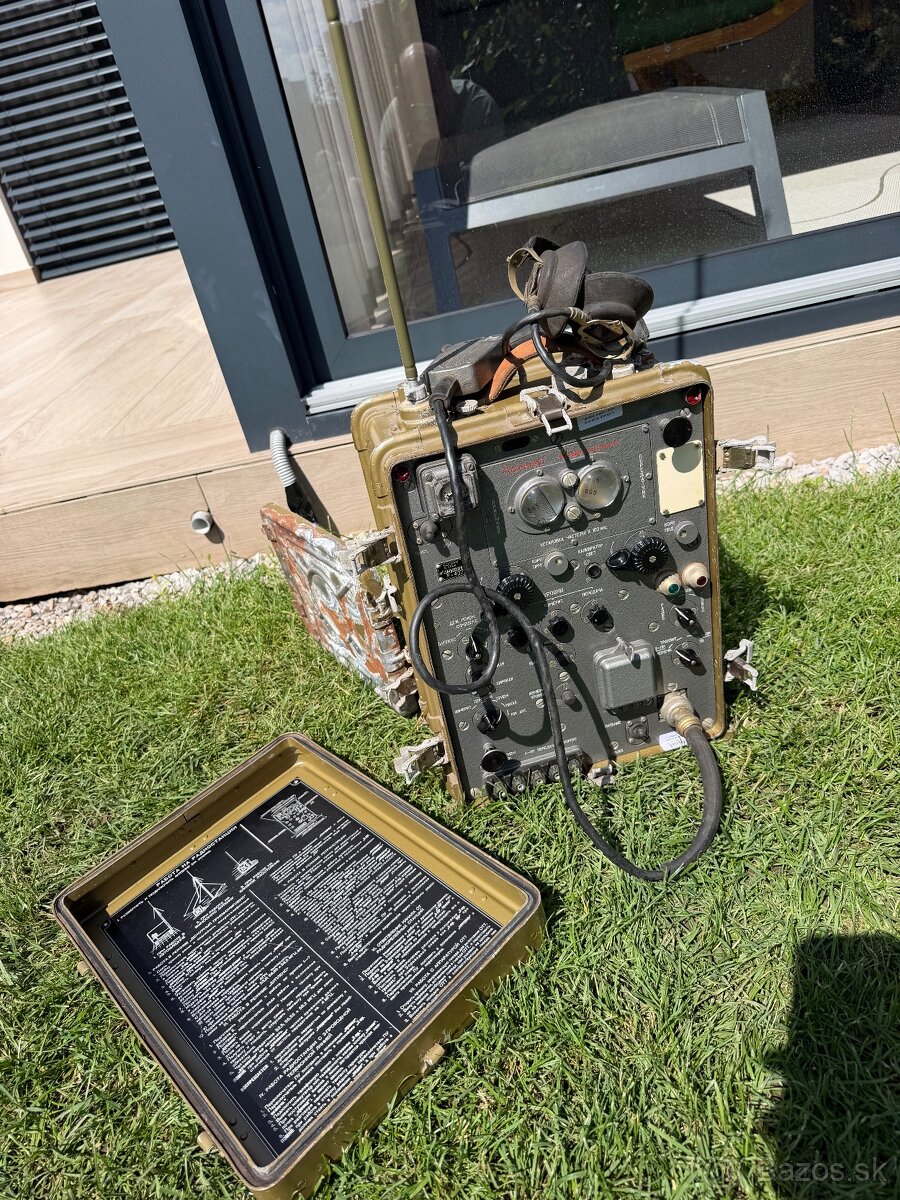Radiostanica R-407 - 3