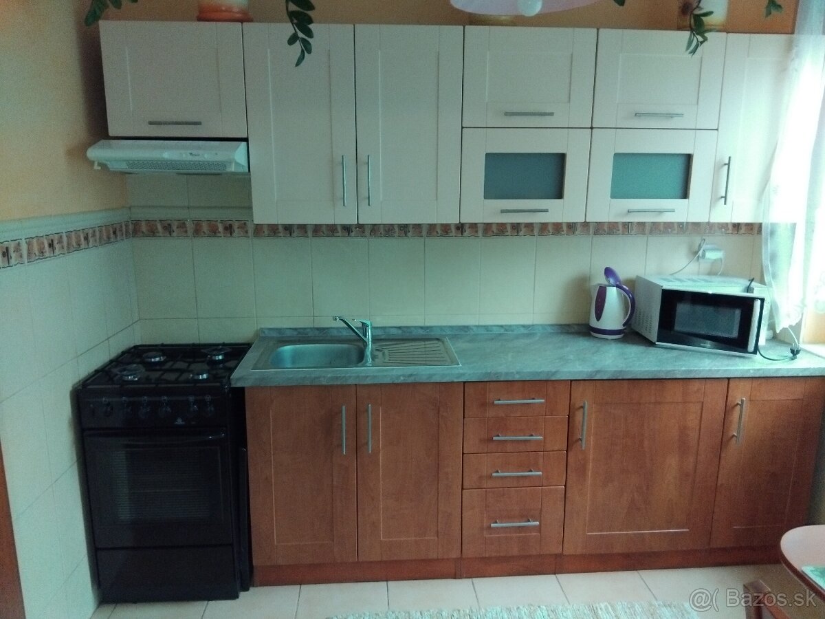 Prenájom 3-izbového bytu - 3