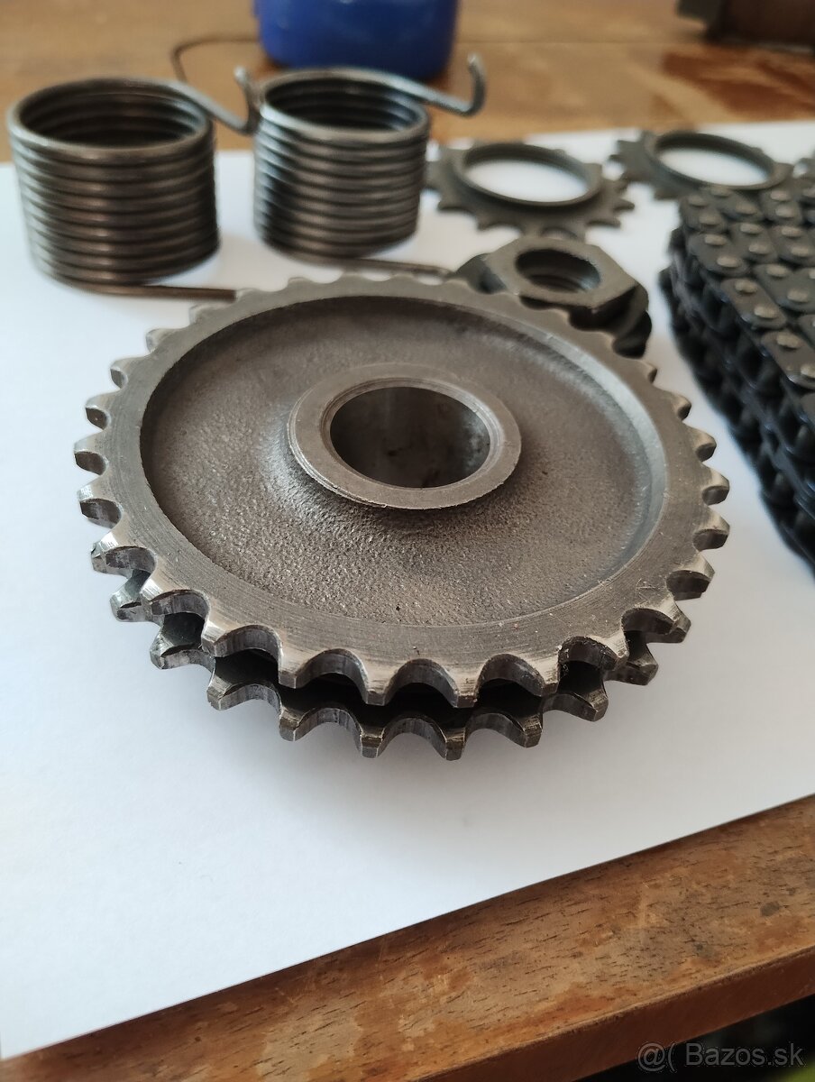 Predám náhradné diely z motora jawa 350 / 634 - 3