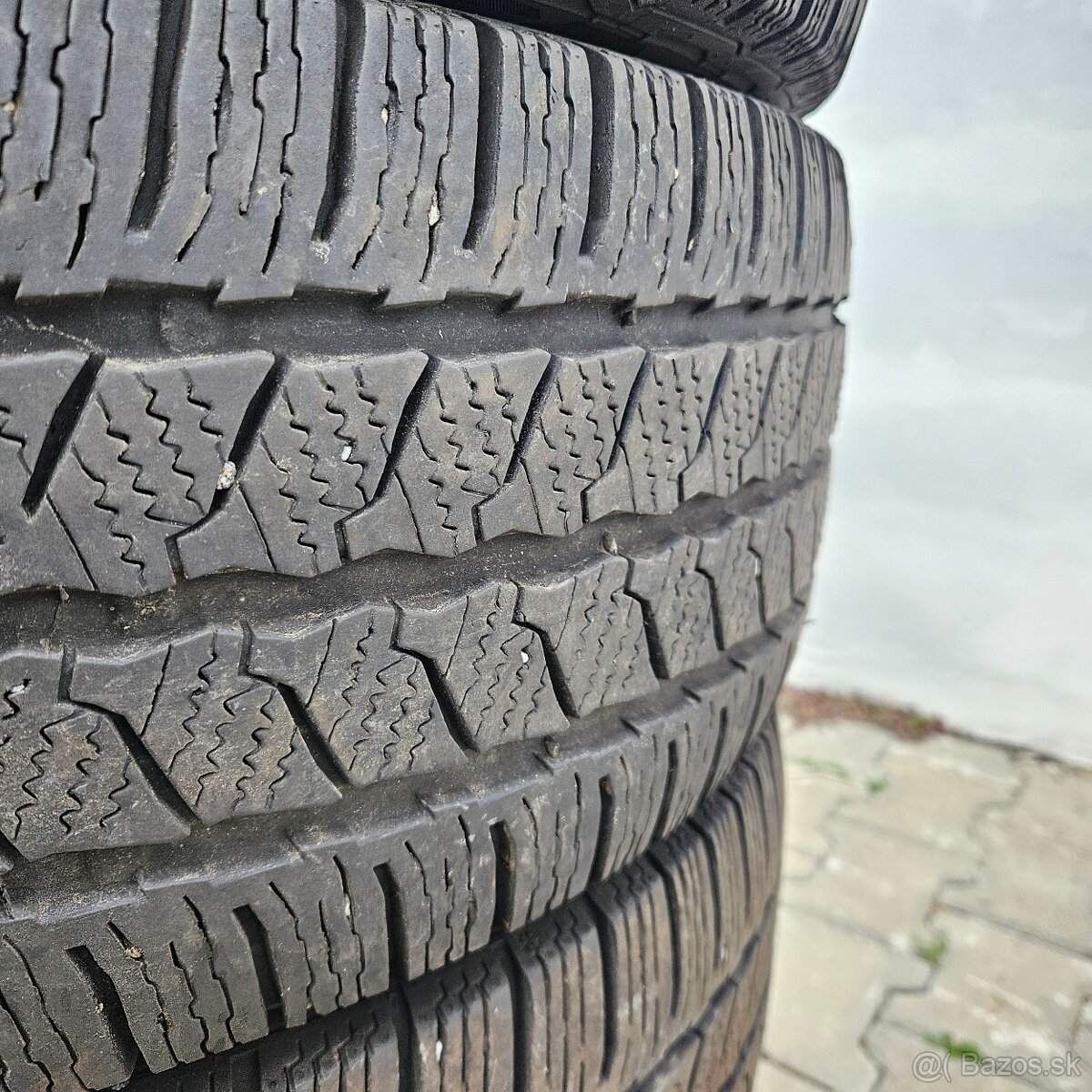 235/65 r16c Continental - 3