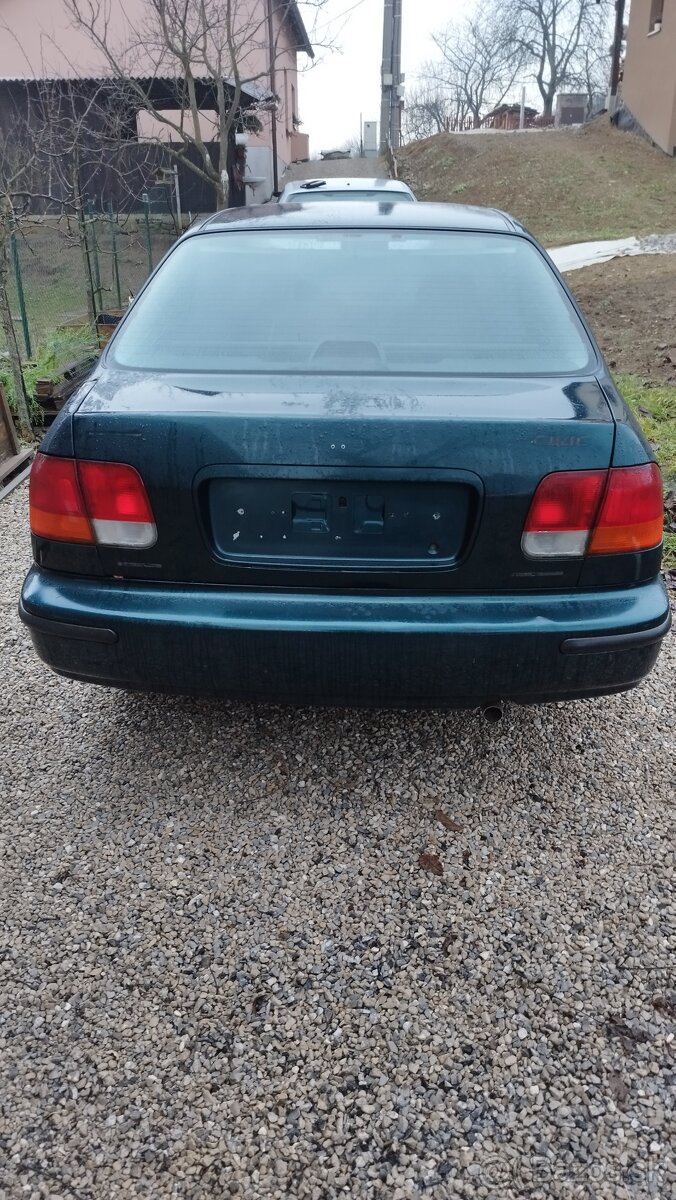 Honda Civic 1.5 vtec econom automat ,rozpredám na diely - 3