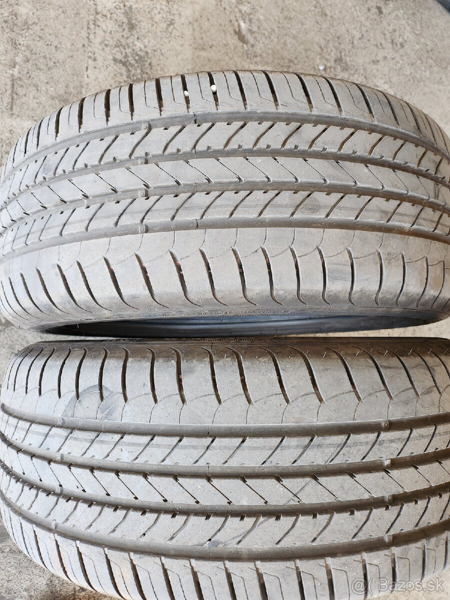 Predám 2ks letné pneu 205 50 17 - 3