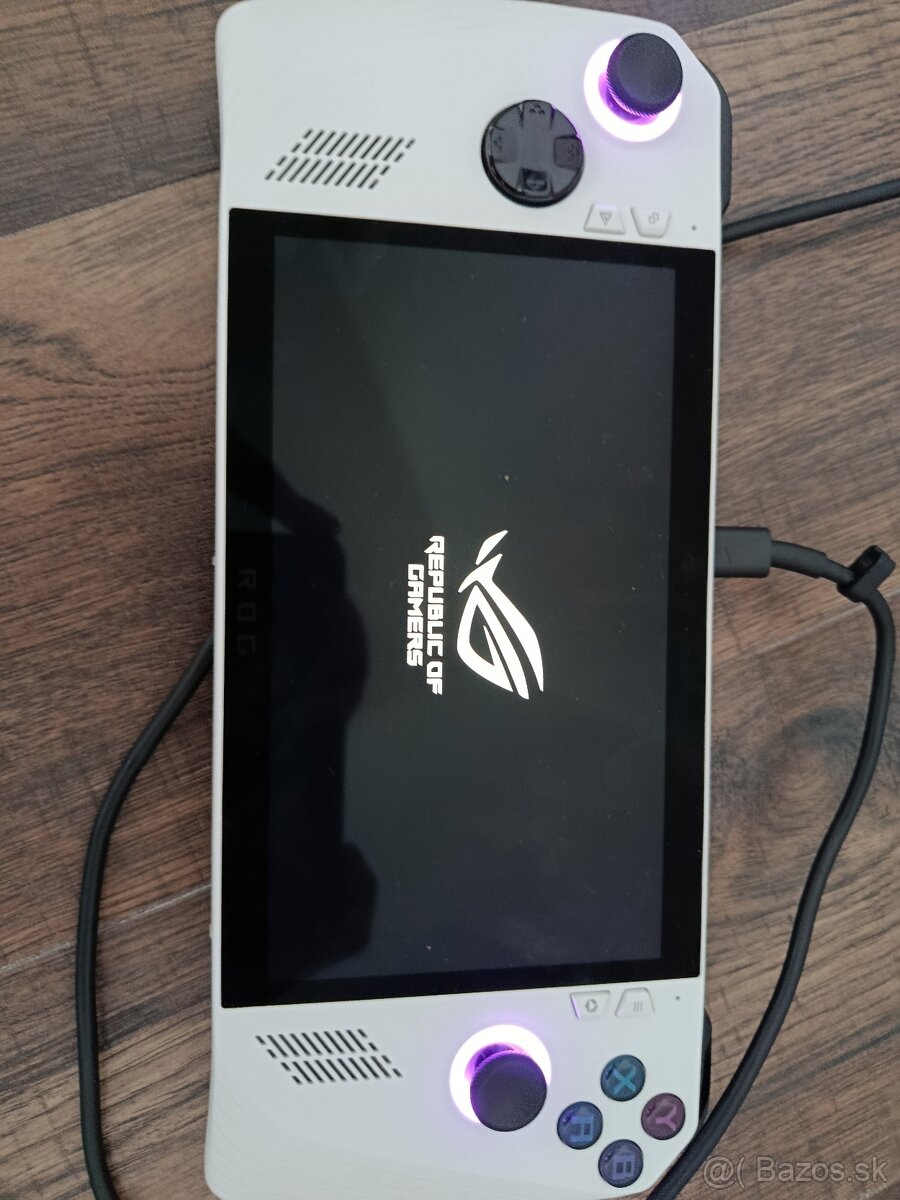 ASUS ROG ALLY Z1 EXTREME - 3