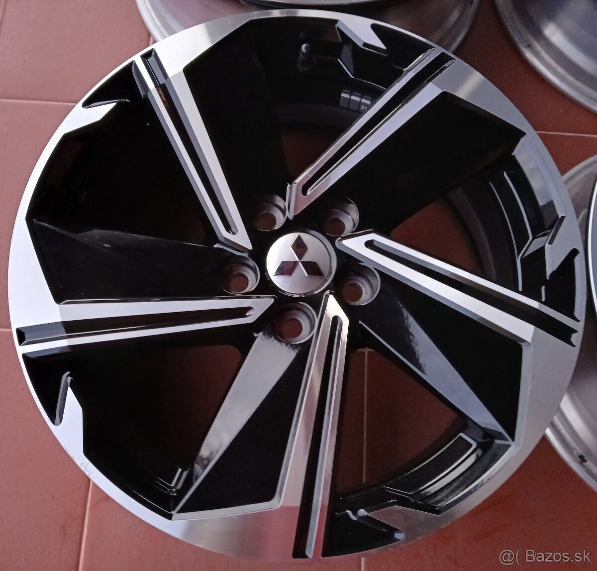 Predám nové originál disky MITSUBISHI R18. - 3