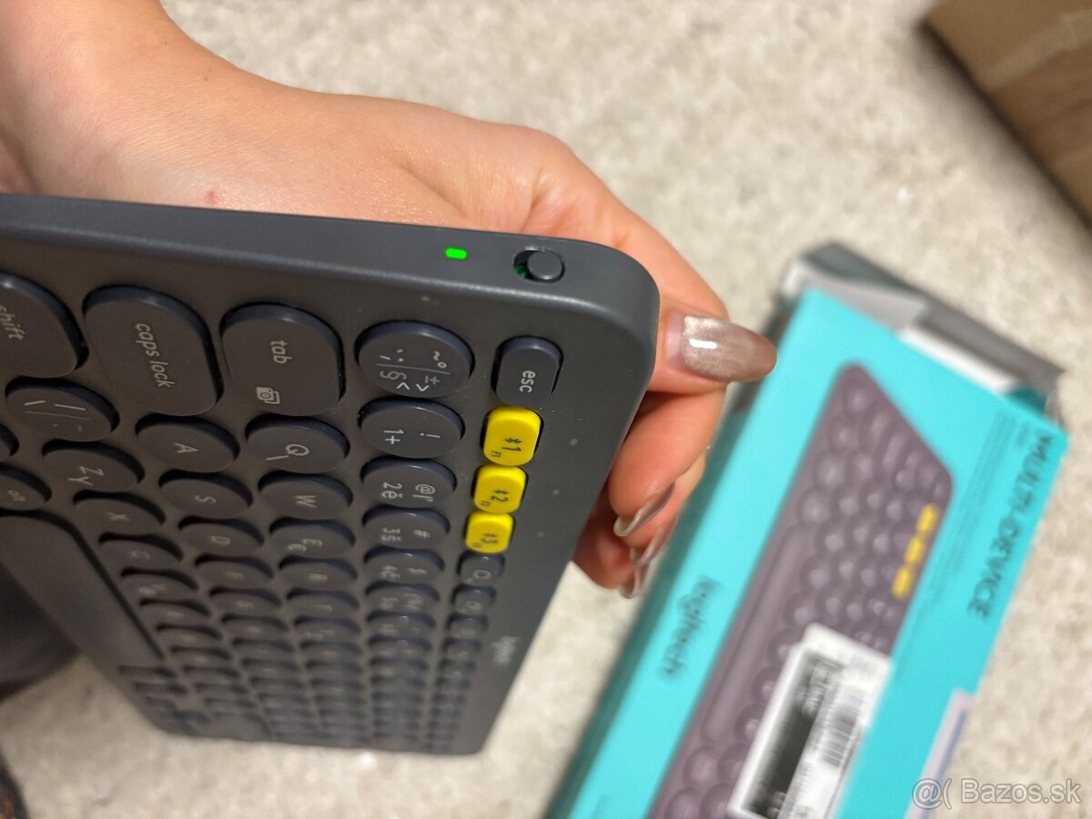 Prenosna bezdrotova klavesnica Logitech MULTI-DEVICE - 3