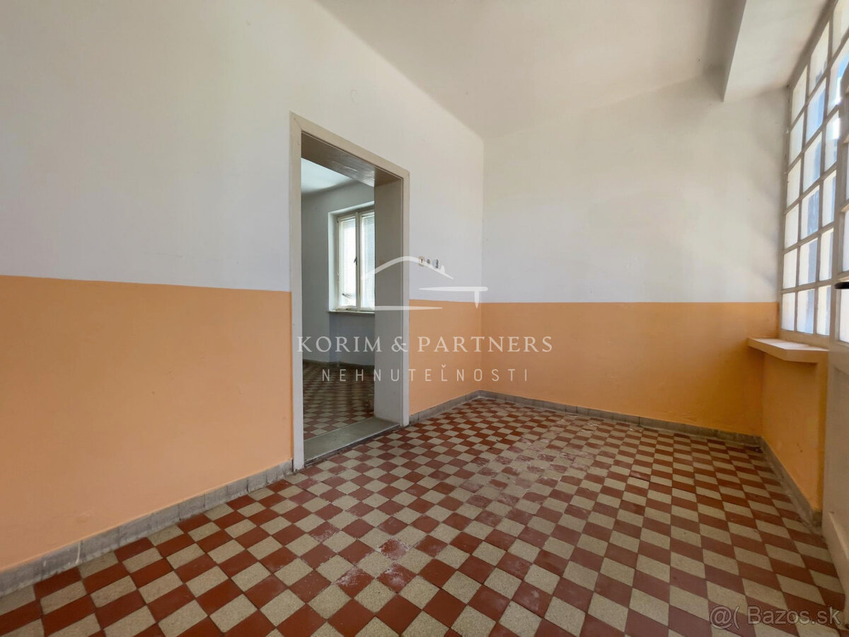 Rodinný dom v pôvodnom stave na rozsiahlom pozemku - 3