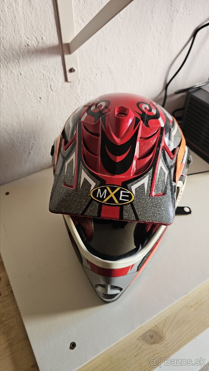 Prilba MXE - 3