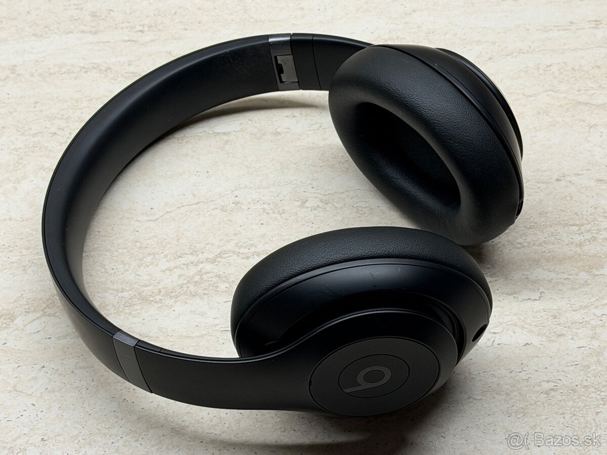 Beats Studio Pro - 3