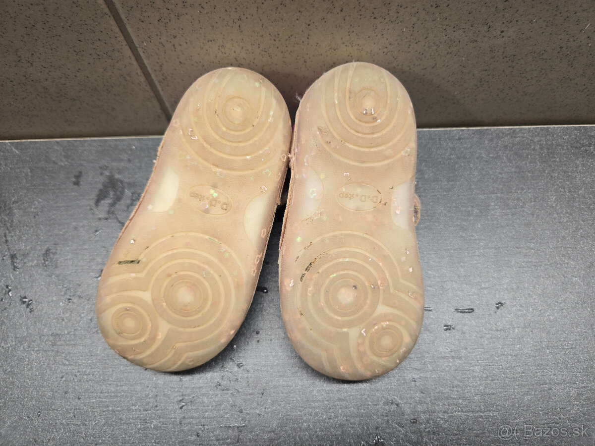 predam dievcenske sandalky 22 - 3