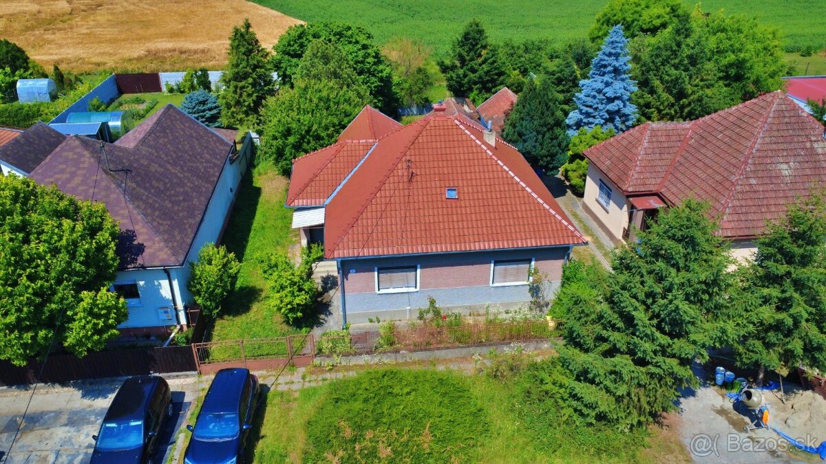 Na predaj 3-izbový rodinný dom v obci Trávnik - 3