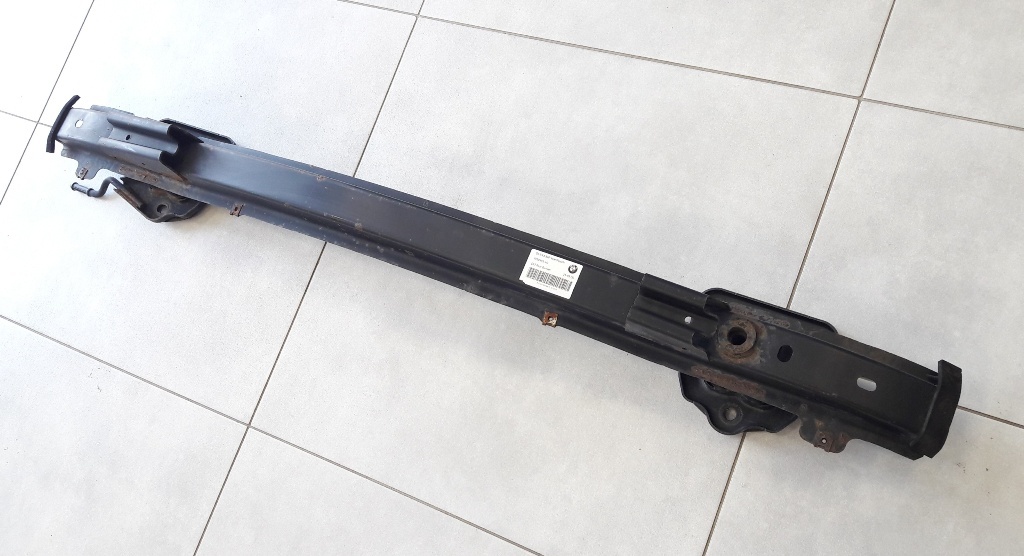 BMW 1 E87 Výstuha zadného nárazníka - 3