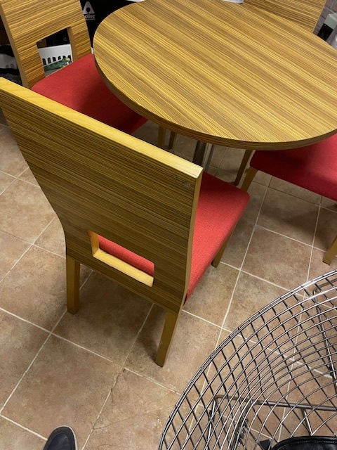 Stoličky + stôl - 3