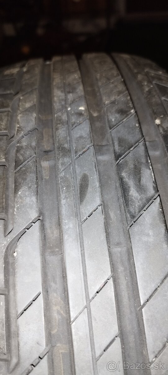 Brigestone 215/60 R16 - 3